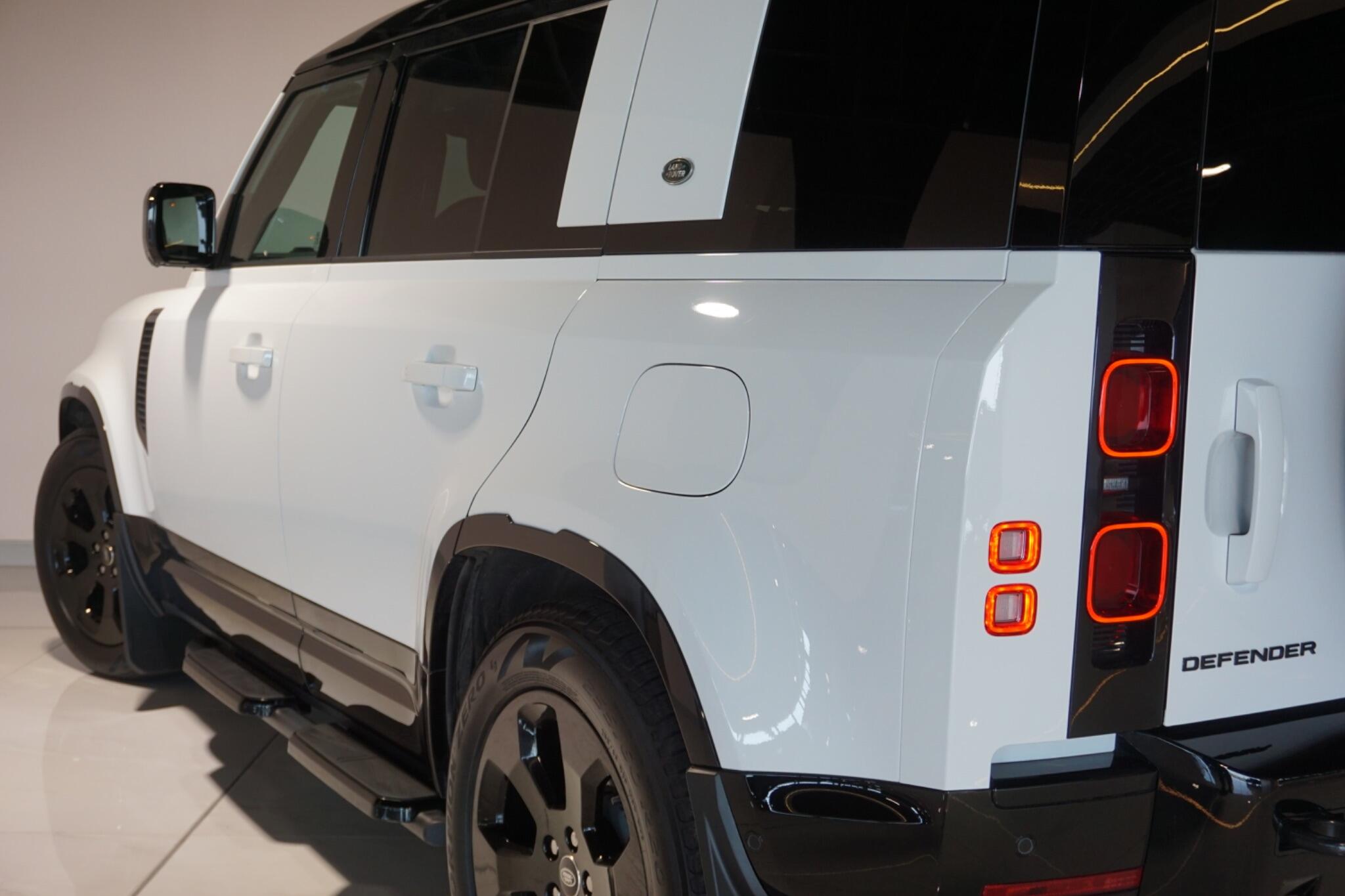 Land Rover Defender 110 2.0 P400e 15.4kWh X-Dynamic HSE SUV 5dr Petrol Plug-in Hybrid Auto 4WD Euro 6 (s/s) (404 ps)